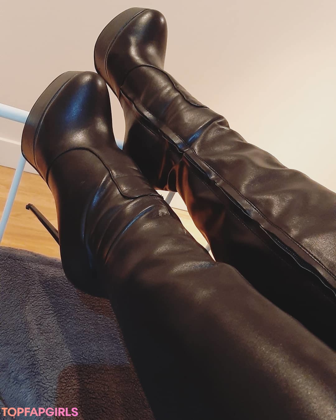 Naakte gelekte OnlyFans-foto van Kay Morgan #18