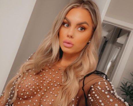 Naakte gelekte OnlyFans-foto van Melissa Fakler