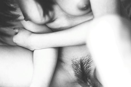 Naakte gelekte OnlyFans-foto van Sheri Chiu