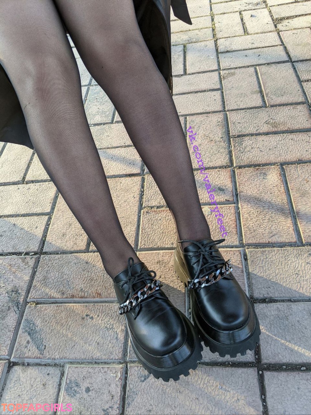 Naakte gelekte OnlyFans-foto van Valeria Sister #1
