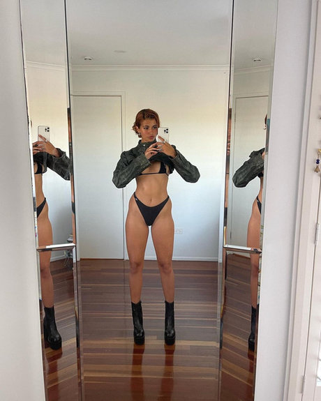 Naakte gelekte OnlyFans-foto van Ambra Guiotto
