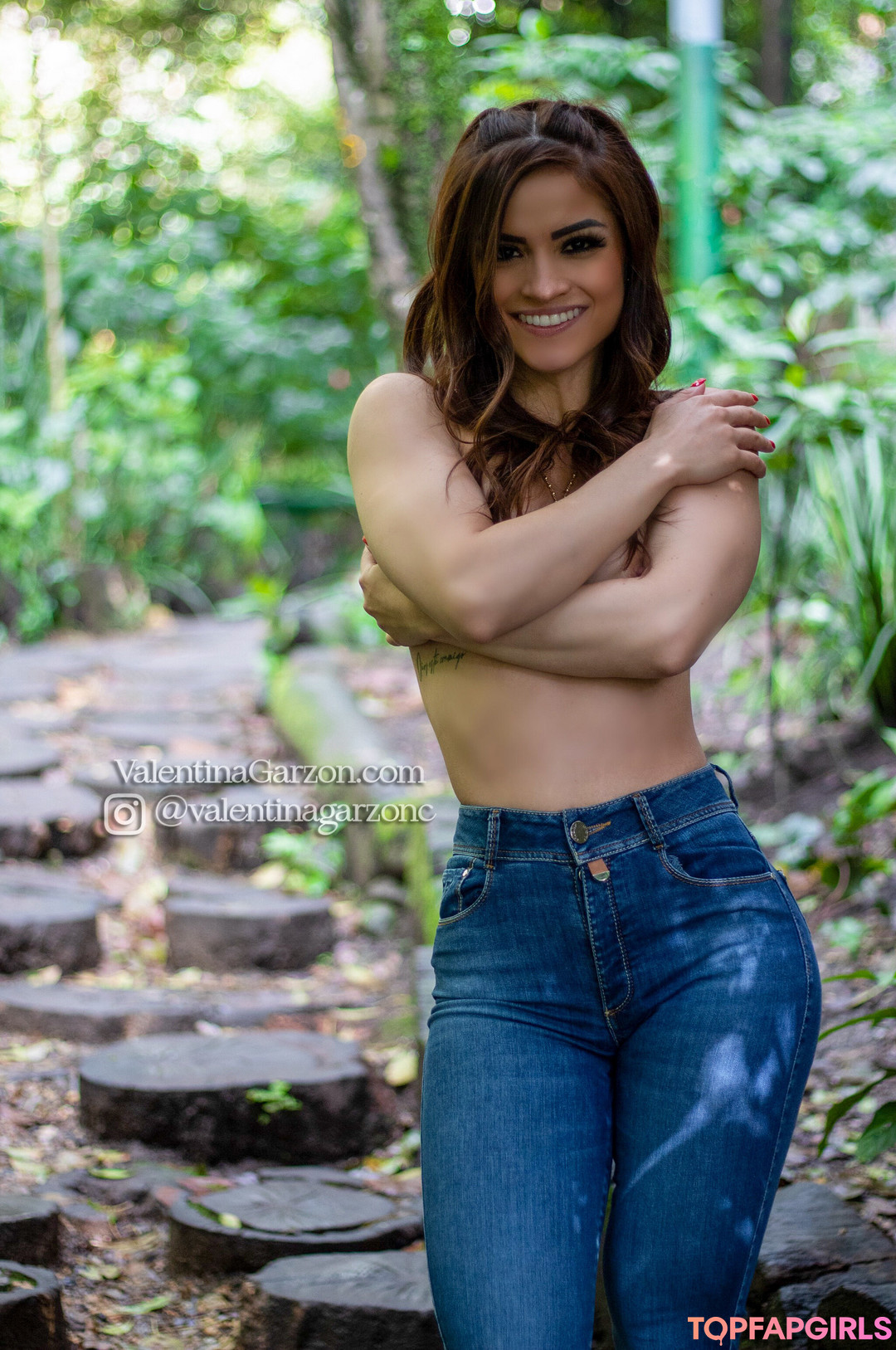 Naakte gelekte OnlyFans-foto van Valentina Garzon #1195