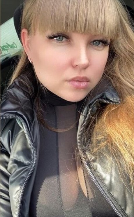 Naakte gelekte OnlyFans-foto van Rude In Life