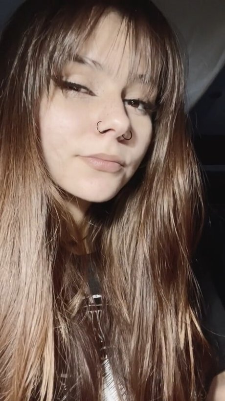 Naakte gelekte OnlyFans-foto van Sxvsy