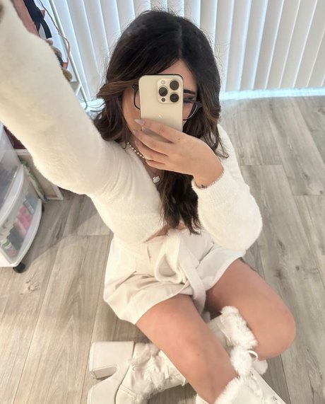 Naakte gelekte OnlyFans-foto van Jydn Lol