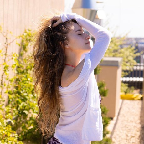 Naakte gelekte OnlyFans-foto van Knights Ry