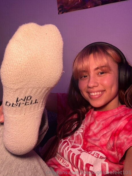 Livelaughlovefeet101