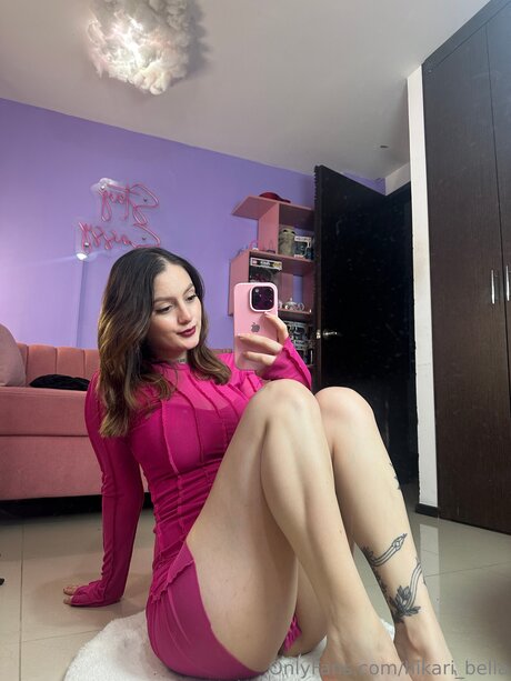 Naakte gelekte OnlyFans-foto van Hikari Bella