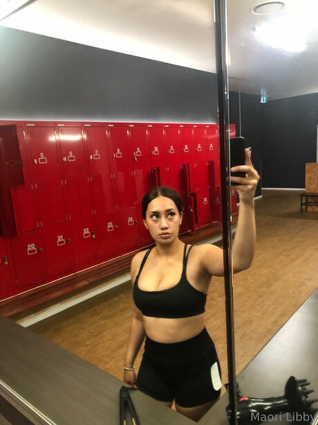 Naakte gelekte OnlyFans-foto van Maorilibby