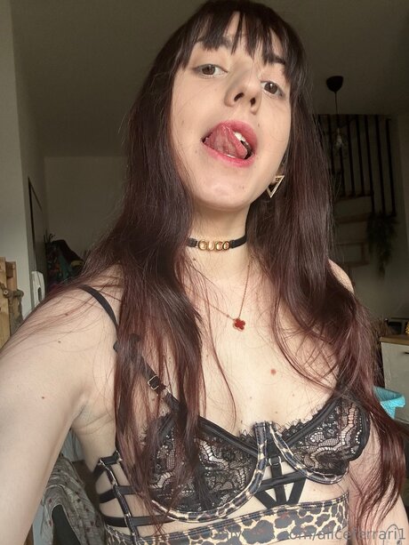 Naakte gelekte OnlyFans-foto van Aliceferrari1