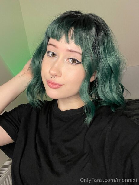 Naakte gelekte OnlyFans-foto van Milamilky