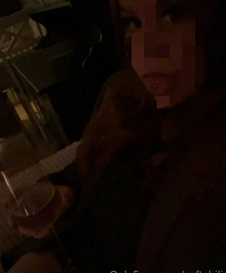 Naakte gelekte OnlyFans-foto van Softchili