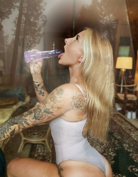 Naakte gelekte OnlyFans-foto van Maevexxx