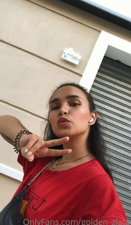 Naakte gelekte OnlyFans-foto van Goldenzlata