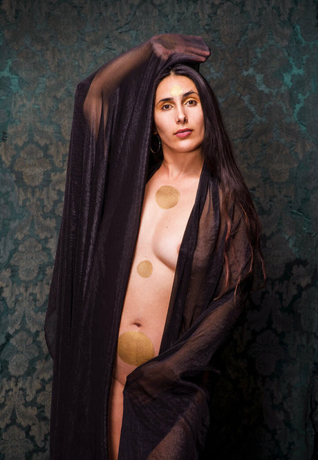 Naakte gelekte OnlyFans-foto van Ladyjuicybrunette