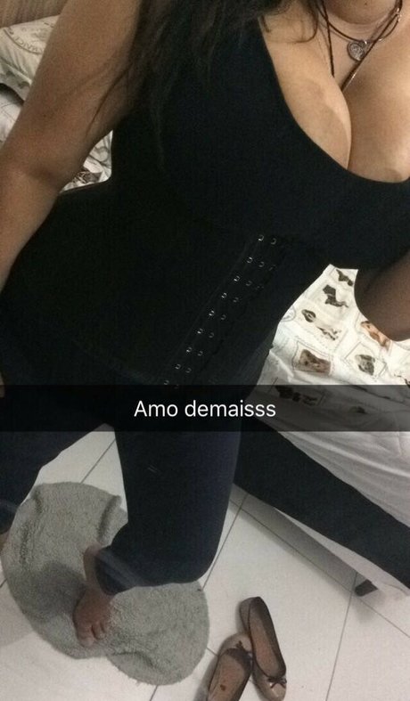 Naakte gelekte OnlyFans-foto van Thalia Brandao