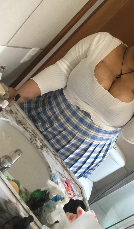 Naakte gelekte OnlyFans-foto van Thalia Brandao