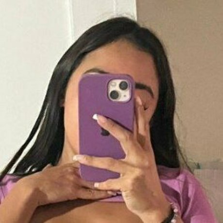 Naakte gelekte OnlyFans-foto van Brendolla