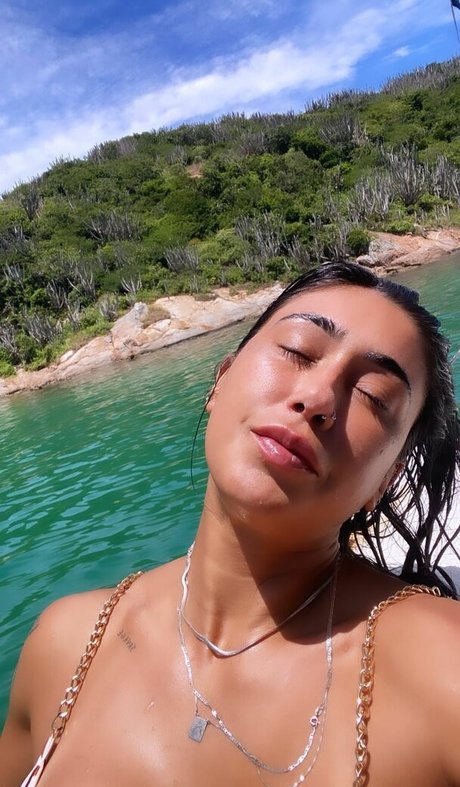 Naakte gelekte OnlyFans-foto van Gabriela