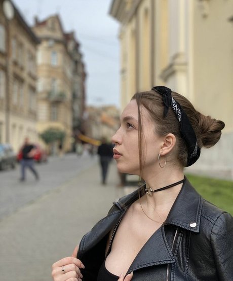 Naakte gelekte OnlyFans-foto van Laura Salvia