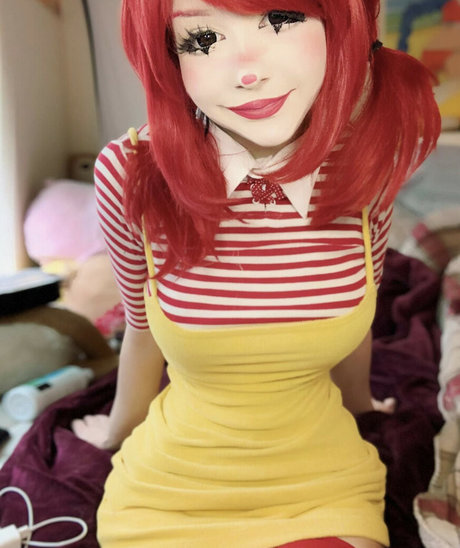 Naakte gelekte OnlyFans-foto van Clown Girls