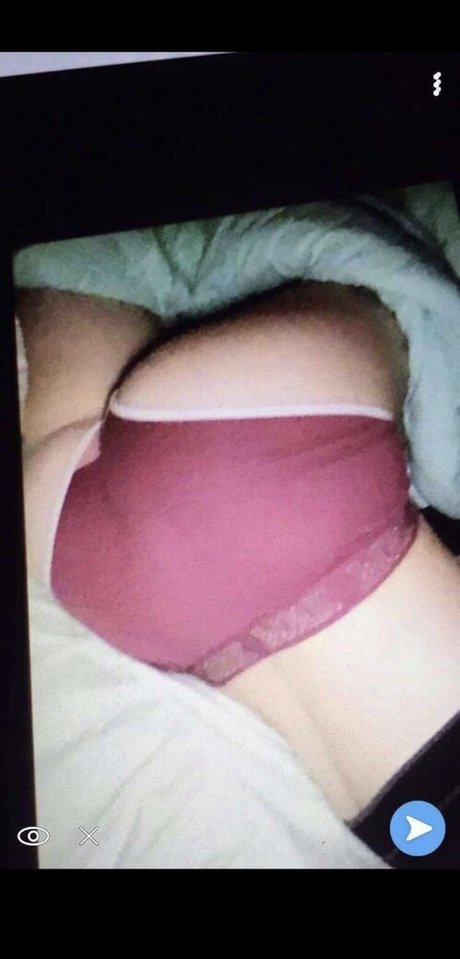 Naakte gelekte OnlyFans-foto van Jenna Sinatra