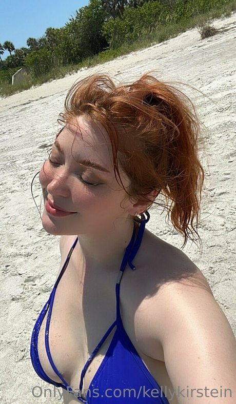 Naakte gelekte OnlyFans-foto van Kelly Kirstein