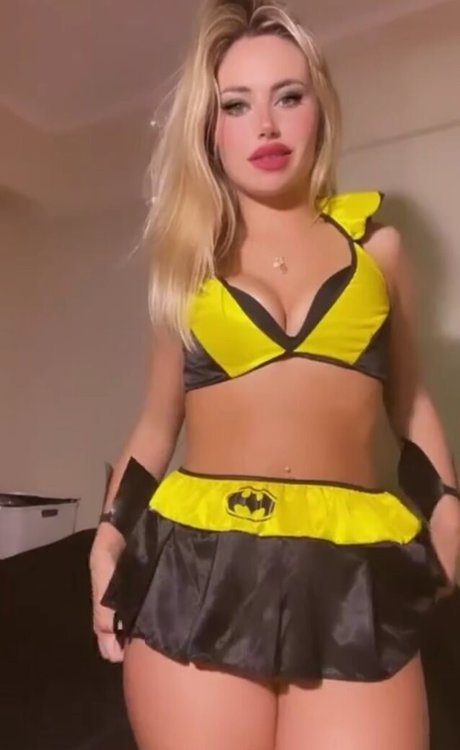 Naakte gelekte OnlyFans-foto van Deinaflow