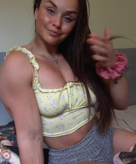 Naakte gelekte OnlyFans-foto van Melinda Lindmark