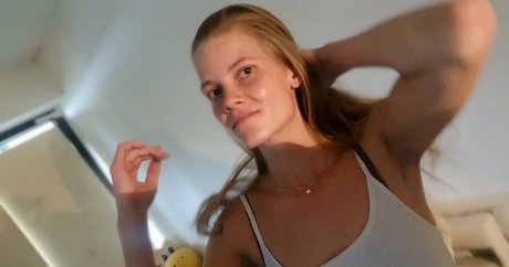 Naakte gelekte OnlyFans-foto van Mufumelf