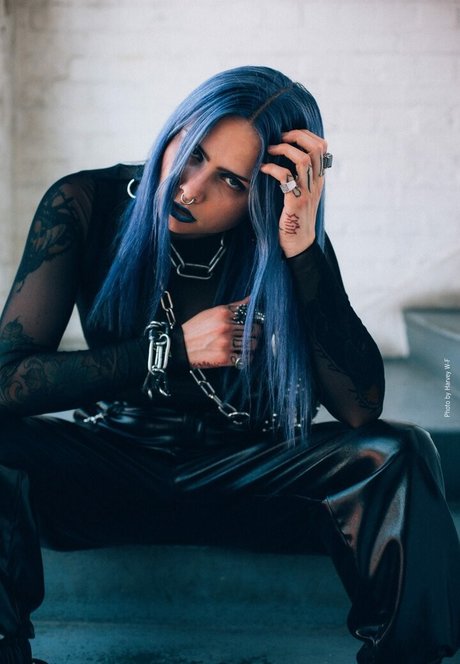 Naakte gelekte OnlyFans-foto van Mimi Barks