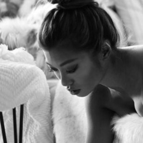 Naakte gelekte OnlyFans-foto van Naomi Black