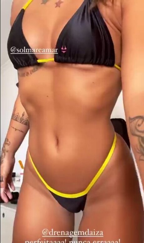 Naakte gelekte OnlyFans-foto van Talia Sereia
