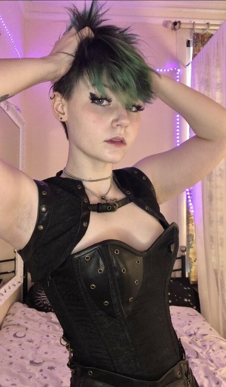 Egirlshadowx