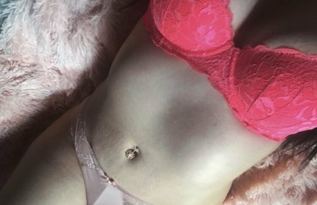 Naakte gelekte OnlyFans-foto van Babyzoxxx