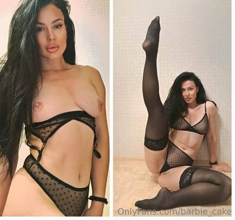 Naakte gelekte OnlyFans-foto van Barbiecake