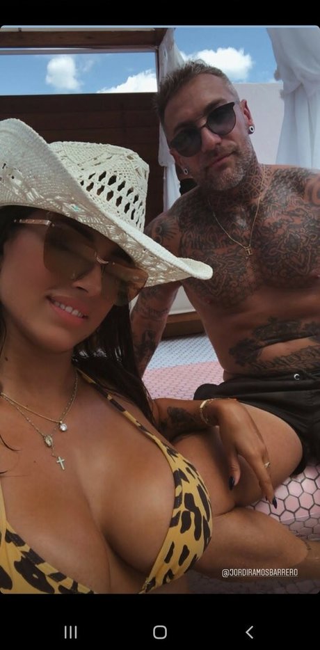 Naakte gelekte OnlyFans-foto van Andreabepe