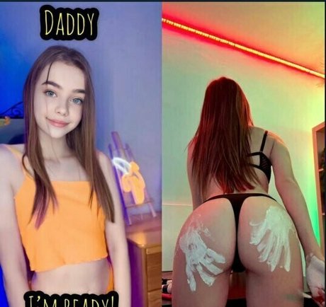 Naakte gelekte OnlyFans-foto van Horniemommyfree