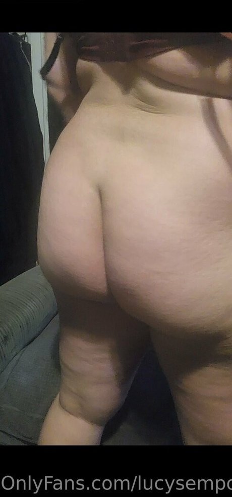 Naakte gelekte OnlyFans-foto van Lucysemporium