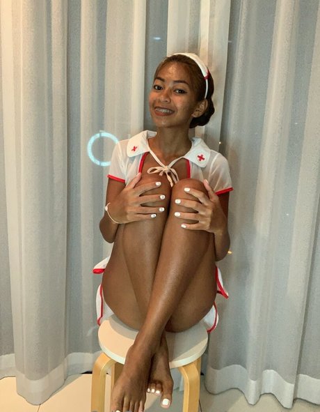Naakte gelekte OnlyFans-foto van Benzontoast