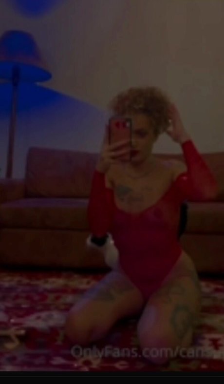 Naakte gelekte OnlyFans-foto van Cansup