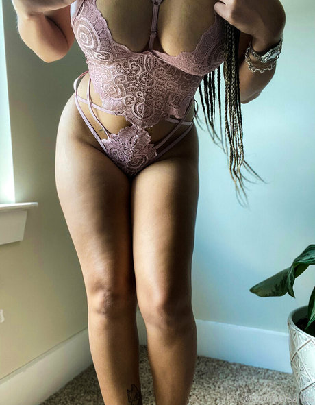 Domi Cosplay