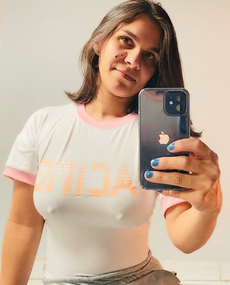 Naakte gelekte OnlyFans-foto van Maria Kois
