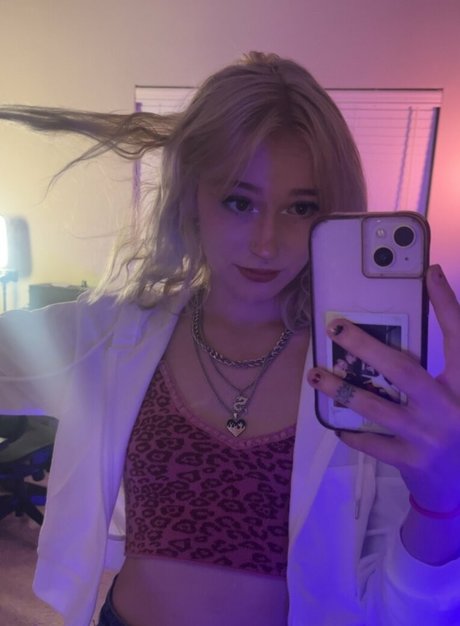 Naakte gelekte OnlyFans-foto van Kinzixx
