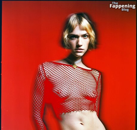 Naakte gelekte OnlyFans-foto van Violett Beane