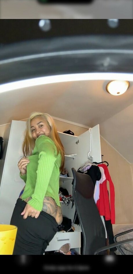 Naakte gelekte OnlyFans-foto van Realsexybutgoodgirl