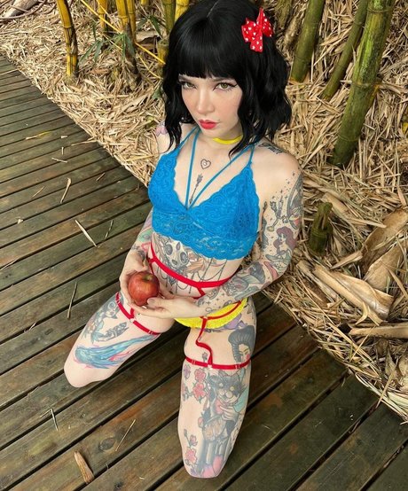 Naakte gelekte OnlyFans-foto van Nina Gato