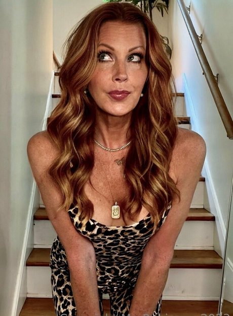 Naakte gelekte OnlyFans-foto van Mrs Robinson