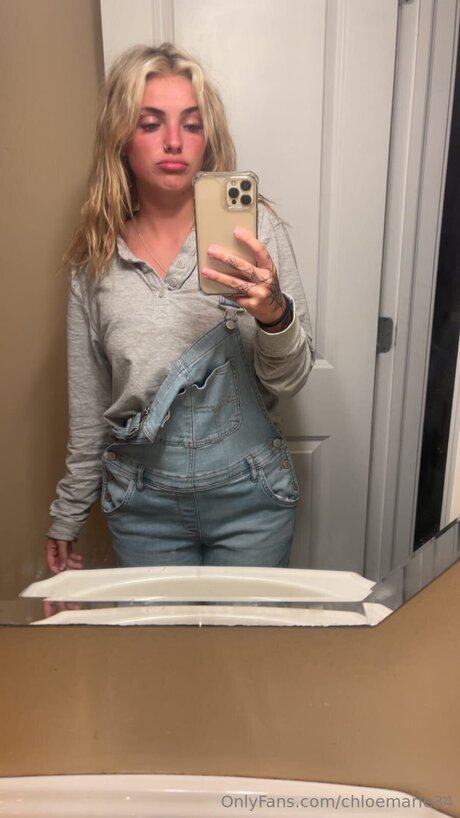 Naakte gelekte OnlyFans-foto van Chloemarie34