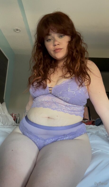Naakte gelekte OnlyFans-foto van Ilyfleur